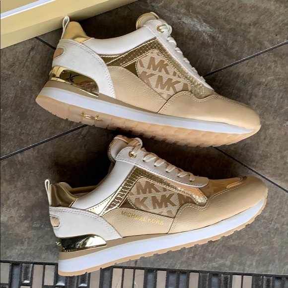 MICHAEL KORS WILMA TRAINER MK LOGO JACQUARD MD - Picture 14 of 16